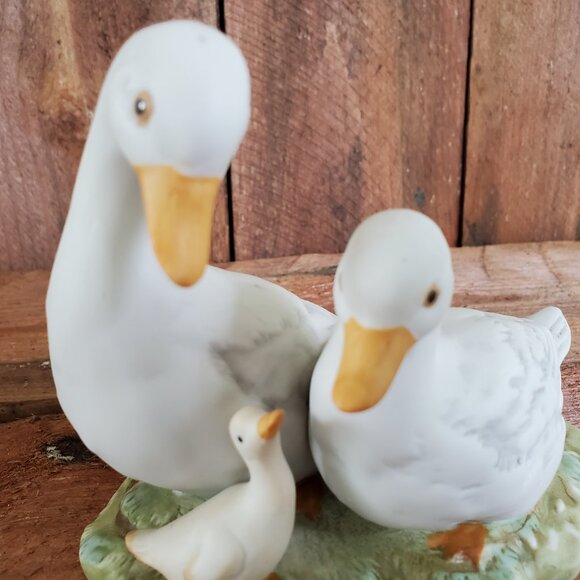 Vintage Homco Country Duck Family Figurine #1425 Bisque Porcelain Retired - Picture 3 of 10